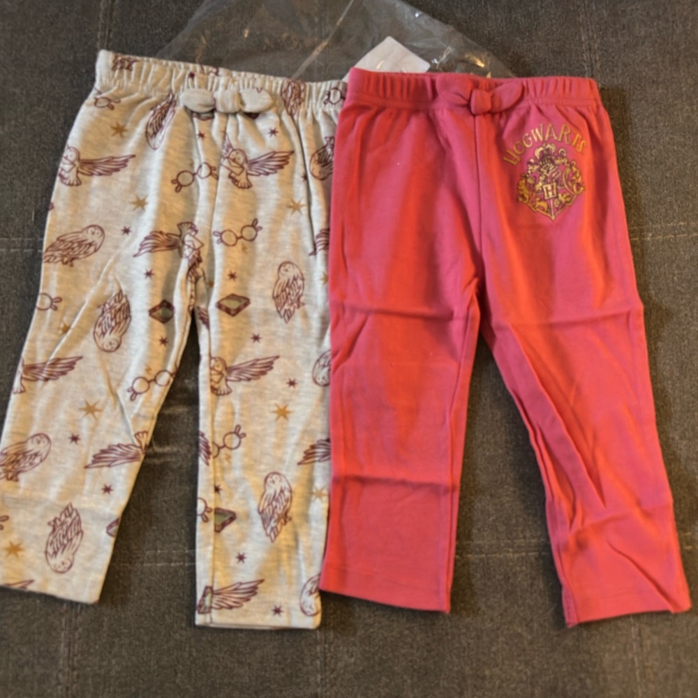 NWT Warner Bros. Hogwarts Kids Leggings 2 pack - Pink and Cream